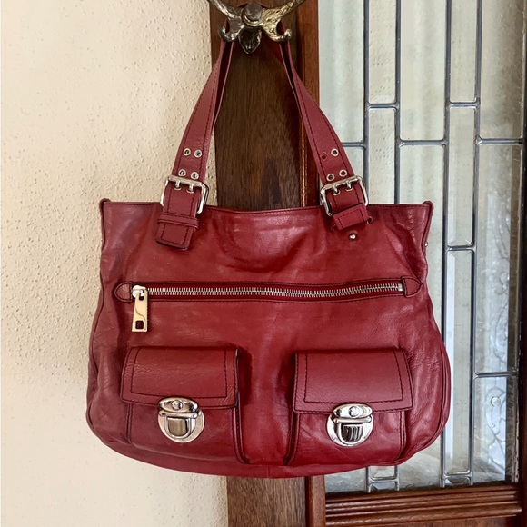 Marc Jacobs Handbags - MARC JACOBS MERLOT COLORED BAG! The original MARC JACOBS. Retail over $600